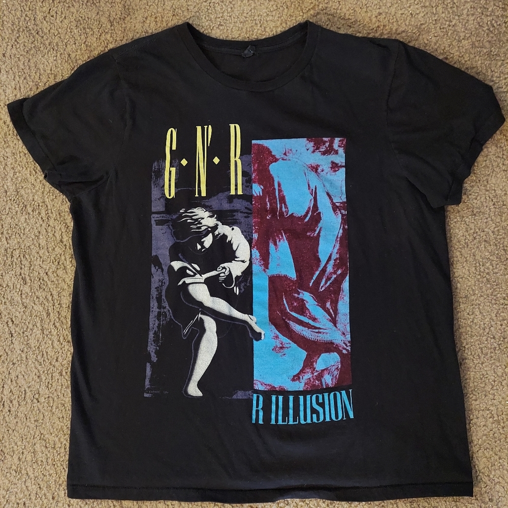 Guns and Roses Black Graphic T-Shirt